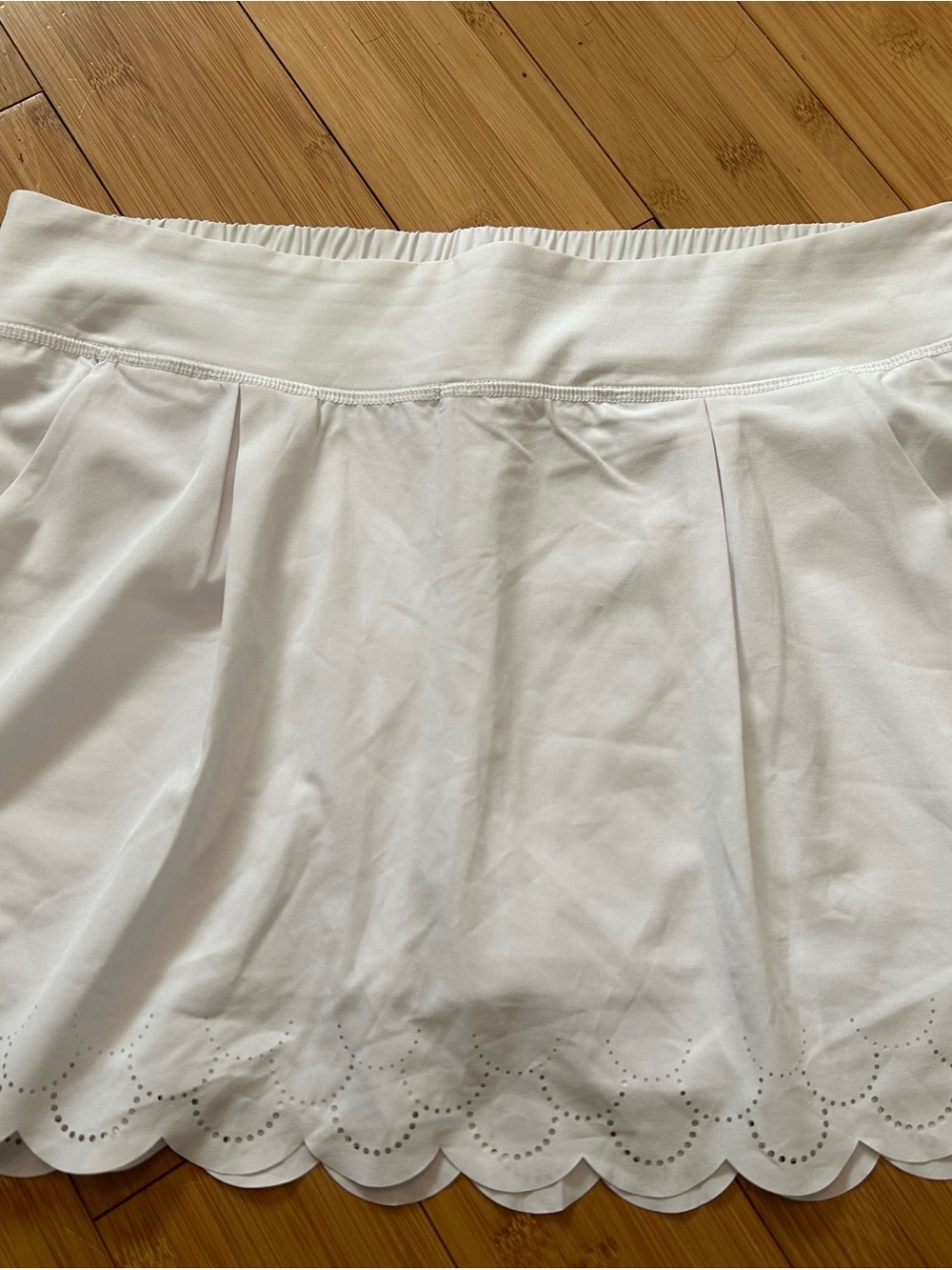Kyodan Golf/Tennis White Scalloped-Hem Skirt